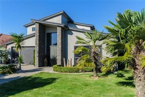 Photo of property in 24 Corsica Way, Karaka, Papakura, 2113