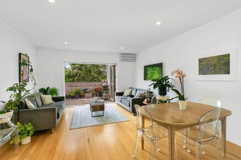 Photo of property in 1/5 Larchwood Avenue, Westmere, Auckland, 1022
