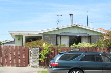Photo of property in 379 Estuary Road, South New Brighton, Christchurch, 8062