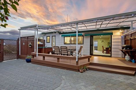 Photo of property in 8a Pelorus Street, Welcome Bay, Tauranga, 3112