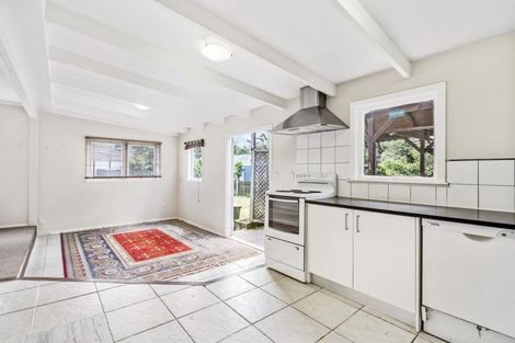 Photo of property in 11 Leonard Road, Mount Wellington, Auckland, 1060