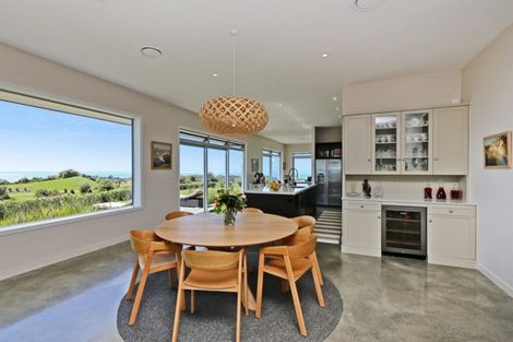 Photo of property in 140 Eskridge Drive, Eskdale, Napier, 4182