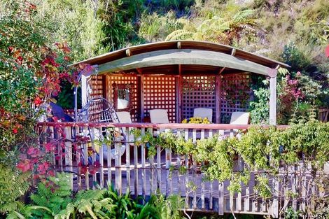 Photo of property in 37 Tyndall Street, Waiwhetu, Lower Hutt, 5010