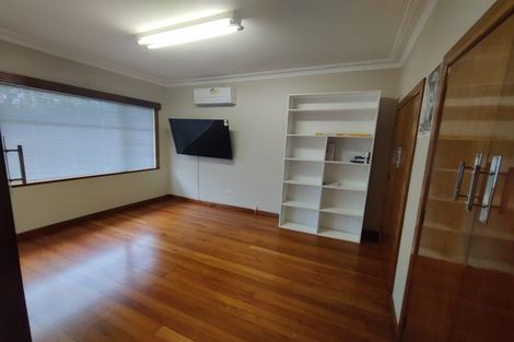 Photo of property in 207 Titirangi Road, Titirangi, Auckland, 0604