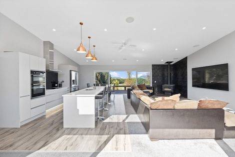 Photo of property in 78 Charnley Way, Kinloch, Taupo, 3385