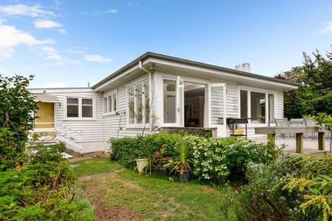 Photo of property in 43 Gibson Road, Dinsdale, Hamilton, 3204