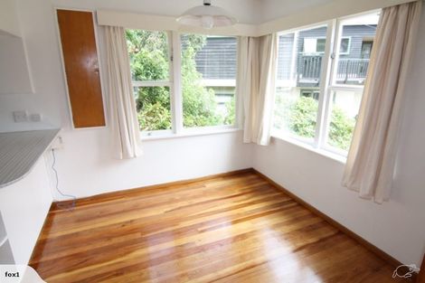 Photo of property in 10 Kamla Way, Khandallah, Wellington, 6035