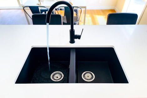 Photo of property in 21 Ruru Street, Waikanae, 5036