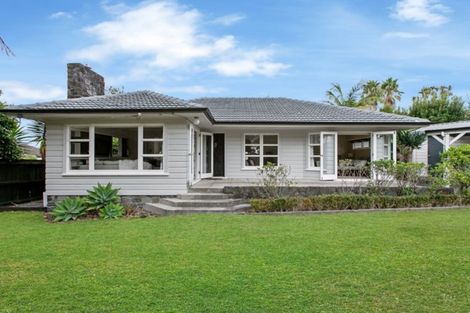 Photo of property in 281 Lake Road, Belmont, Auckland, 0622