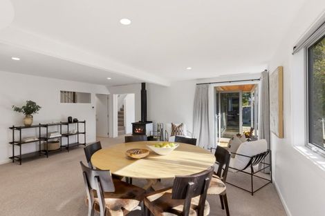 Photo of property in 5 Cedar Drive, Kelvin Heights, Queenstown, 9300