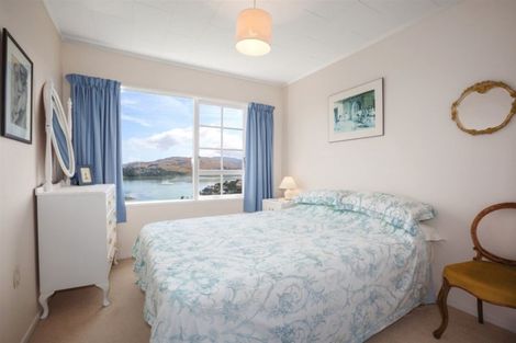 Photo of property in 5a Kahu Road, Paremata, Porirua, 5024