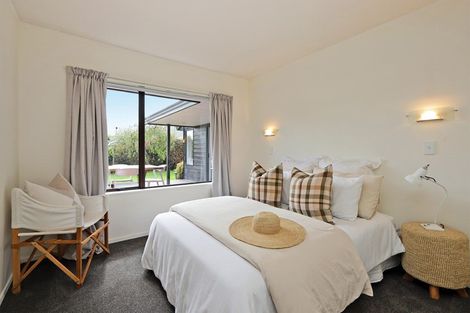 Photo of property in 2 Alley Place, Taradale, Napier, 4112