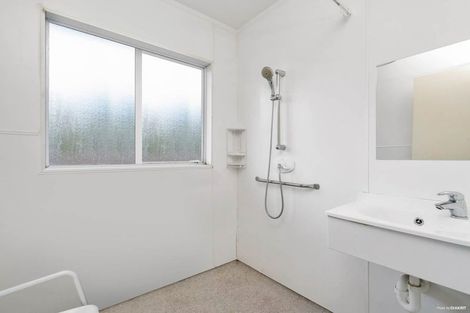 Photo of property in 1/18 Eulogy Place, Randwick Park, Auckland, 2105