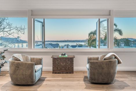 Photo of property in 19 Kerr Street, Devonport, Auckland, 0624