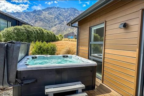 Photo of property in 7 Falconer Rise, Jacks Point, Queenstown, 9371