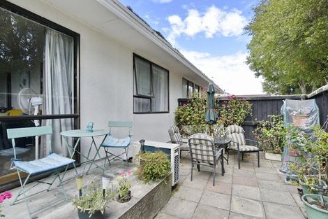 Photo of property in 2/90 Bayswater Crescent, Bromley, Christchurch, 8062