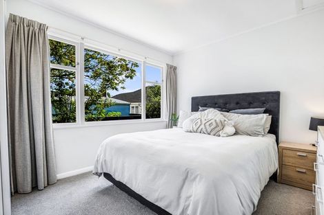 Photo of property in 1b Titoki Street, Te Atatu Peninsula, Auckland, 0610