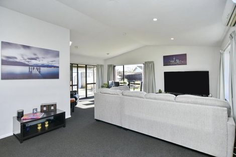 Photo of property in 6 Heriott Close, Burwood, Christchurch, 8083