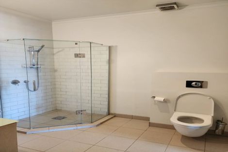 Photo of property in 20 Cameron Street, Kaiwharawhara, Wellington, 6035