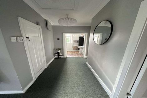 Photo of property in 10 Helen Street, Brooklyn, Wellington, 6021