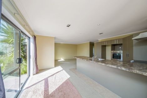 Photo of property in 3 Manuka Place, Whalers Gate, New Plymouth, 4310