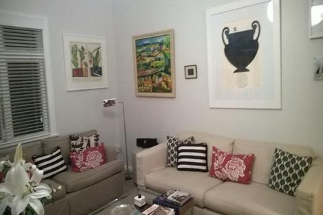 Photo of property in 9 Herald Terrace, Berhampore, Wellington, 6023