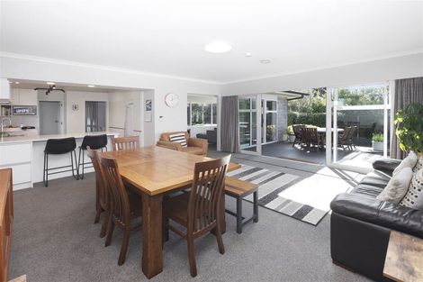 Photo of property in 10 Ashcroft Place, Burnside, Christchurch, 8053