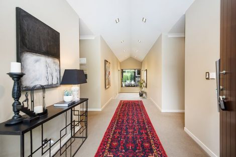 Photo of property in 7 Titirangi Drive, Fitzherbert, Palmerston North, 4471