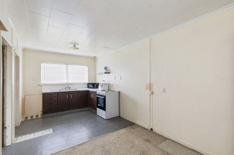 Photo of property in 3 Wiremu Place, Blagdon, New Plymouth, 4310