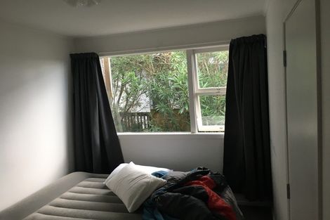 Photo of property in 2/17 Scarboro Terrace, Murrays Bay, Auckland, 0630