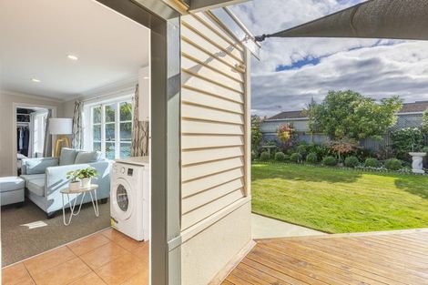 Photo of property in 24 Auckland Road, Greenmeadows, Napier, 4112