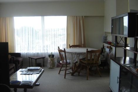 Photo of property in 1/17 Orton Street, Glenfield, Auckland, 0627