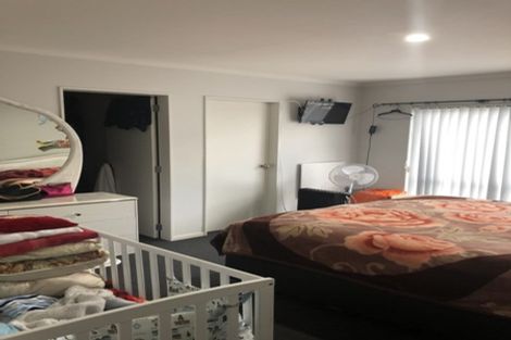 Photo of property in 33 Sun Valley Grove, Wainuiomata, Lower Hutt, 5014