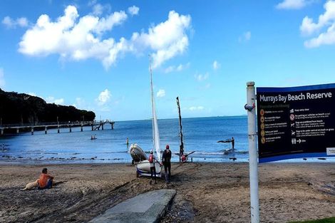 Photo of property in 2/38 Gulf View Road, Murrays Bay, Auckland, 0630