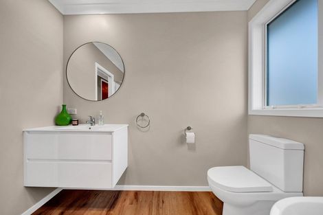 Photo of property in 9 Pacey Avenue, Hawera, 4610