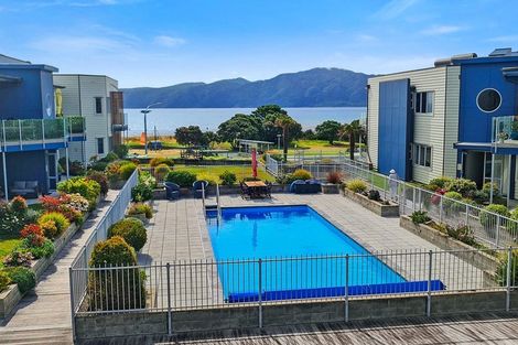 Photo of property in 24/4u Seaview Road, Paraparaumu Beach, Paraparaumu, 5032