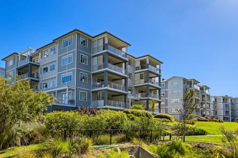 Photo of property in 60 Eaves Bush Parade, Orewa, 0931