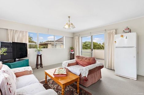 Photo of property in 142 Mokoia Road, Chatswood, Auckland, 0626