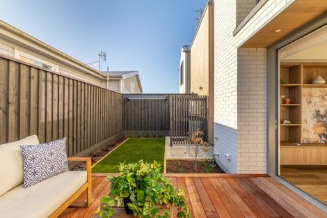 Photo of property in 2/979 Colombo Street, St Albans, Christchurch, 8014