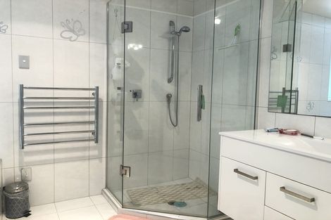 Photo of property in 46 Kate Sheppard Avenue, Torbay, Auckland, 0630