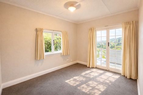 Photo of property in 108 Mortimer Terrace, Brooklyn, Wellington, 6021