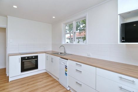 Photo of property in 4 Lindon Street, Rangiora, 7400