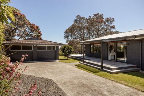 Photo of property in 37 Pohutukawa Drive, Athenree, Katikati, 3177