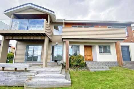 Photo of property in 1/17 Hyde Road, Rothesay Bay, Auckland, 0630