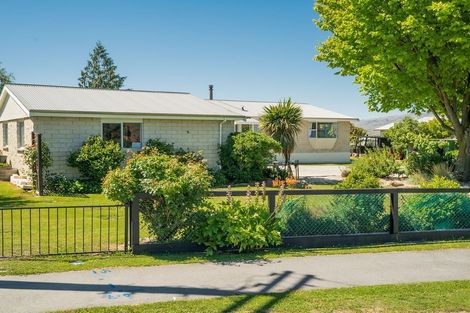 Photo of property in 6 Hall Road, Bannockburn, Cromwell, 9384