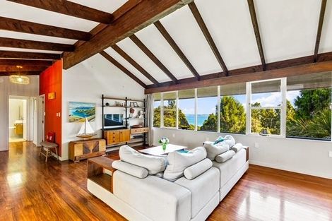 Photo of property in 10 Rangiwai Road, Titirangi, Auckland, 0604