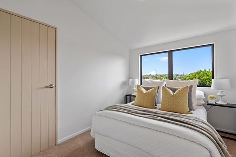 Photo of property in 3a Holland Road, Hillcrest, Auckland, 0627