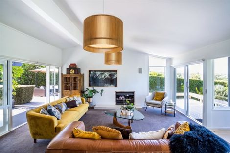 Photo of property in 109 East Coast Road, Castor Bay, Auckland, 0620