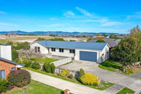 Photo of property in 11 Benner Drive, Ngatea, 3503