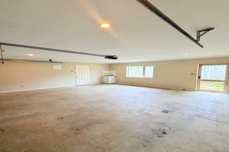 Photo of property in 2 Tavua Lane, Ranui, Auckland, 0612